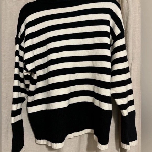 Zara Women's Black and Cream Striped Blouse - Picture 4 of 5